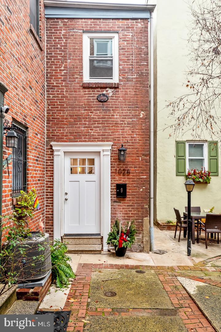1026 Pine Street, Unit 9 Philadelphia, PA 19107 - Photo 2 of 37
