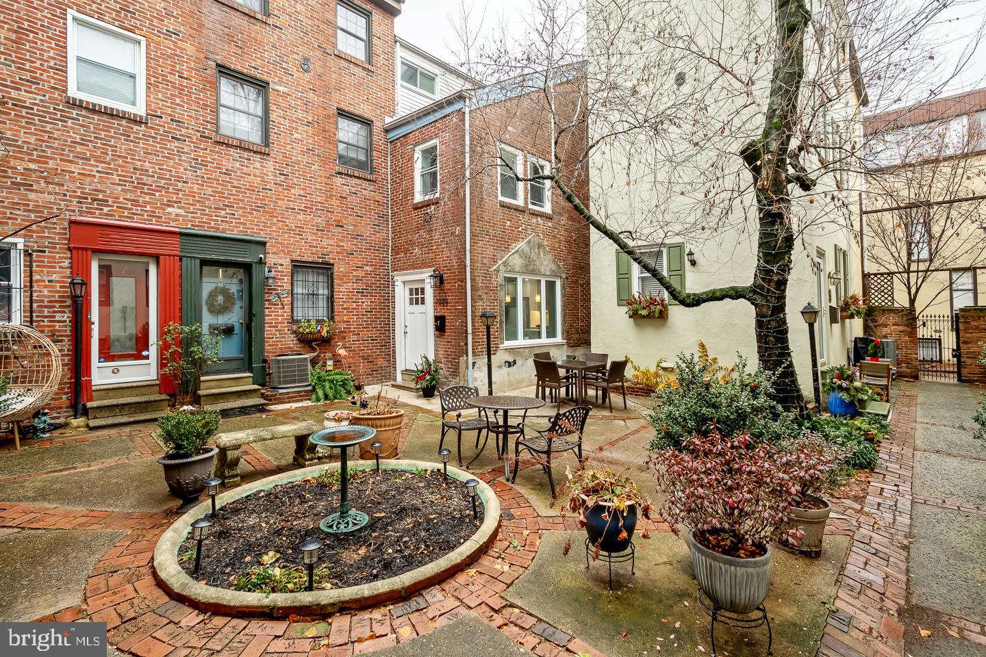 1026 Pine Street, Unit 9 Philadelphia, PA 19107 - Photo 3 of 37