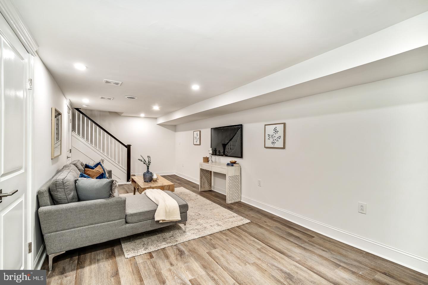 1026 Pine Street, Unit 9 Philadelphia, PA 19107 - Photo 35 of 37