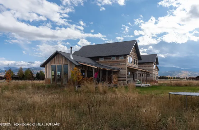$2,195,000 | 1665 Proudfoot Lane, Victor, ID 83455