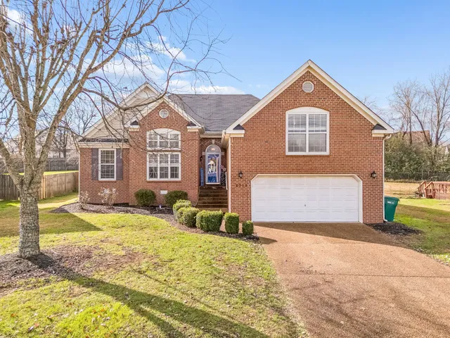 $525,000 | 2713 Aston Woods Lane, Thompson's Station, TN 37179