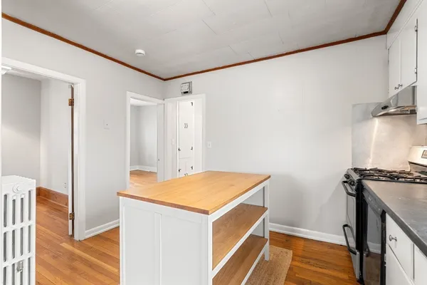 $3,000 | 9-11 Cross Street, Unit 9, Quincy, MA 02169