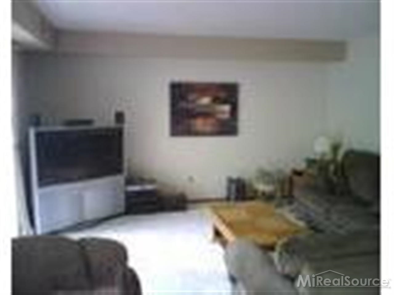 1685 Riverside Drive Rochester, MI 48309 - Photo 3 of 4 31169512-2.JPG