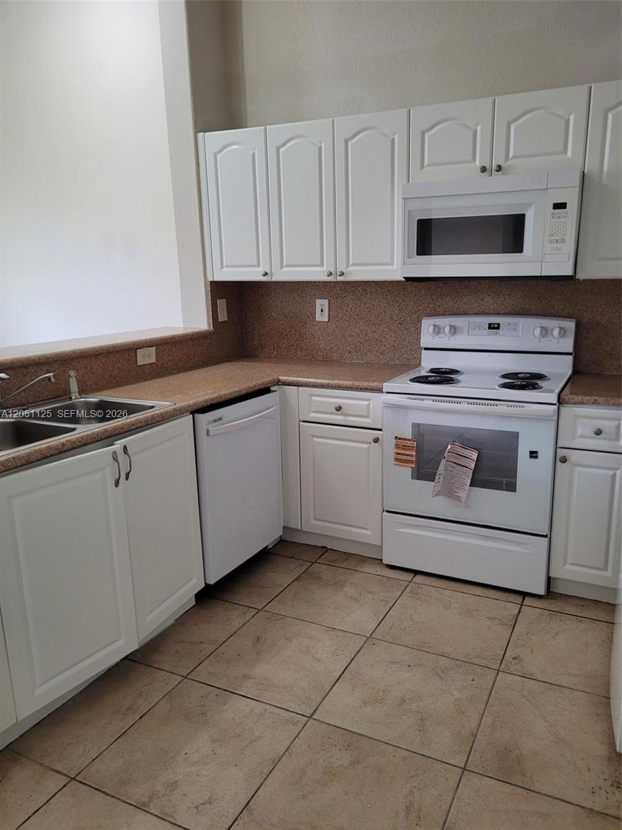 1663 Southeast 29th Street, Unit 208 Homestead, FL 33035 - Photo 7 of 11