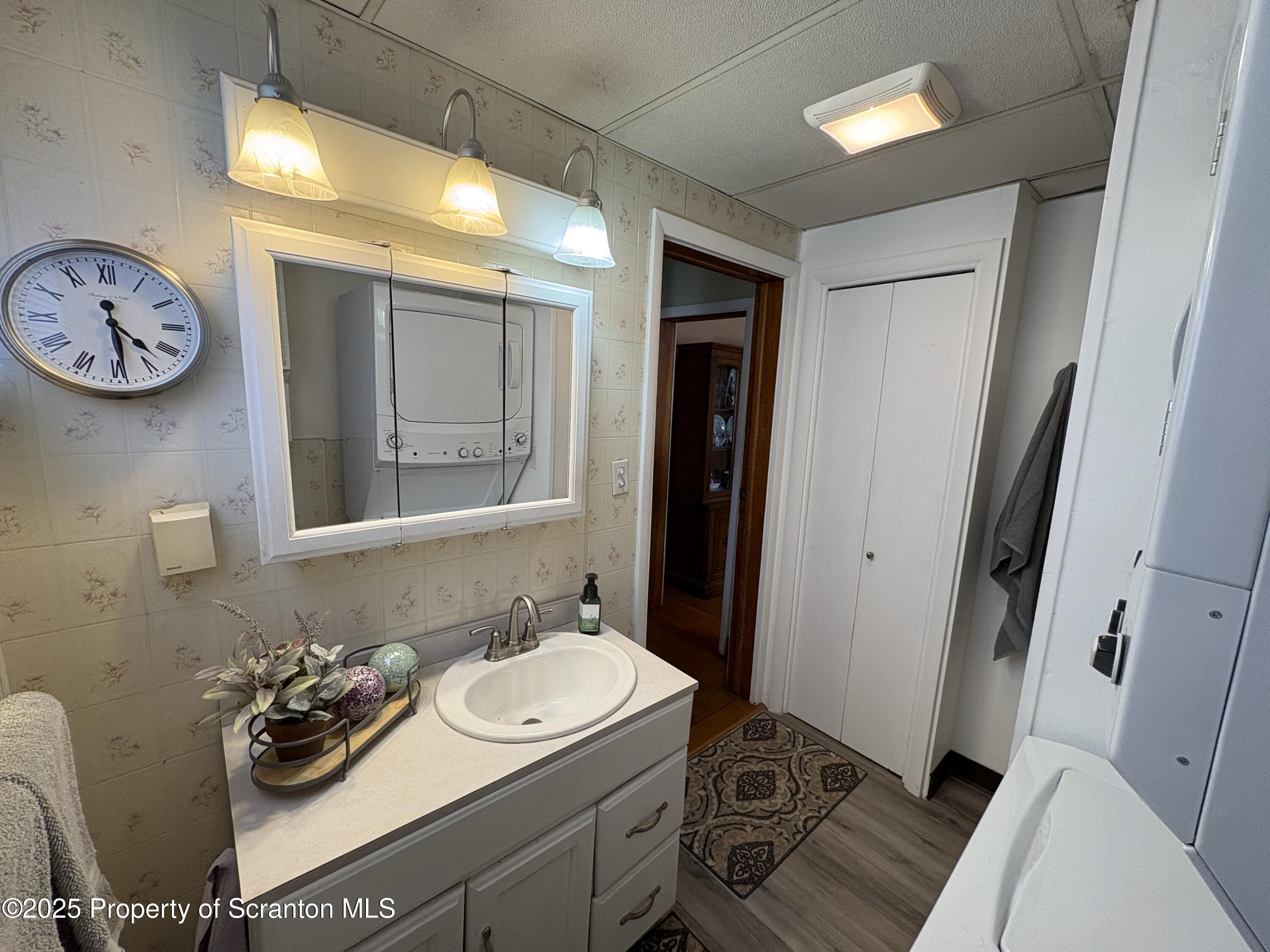 201 Church Street Dunmore, PA 18512 - Photo 16 of 31 IMG_2810