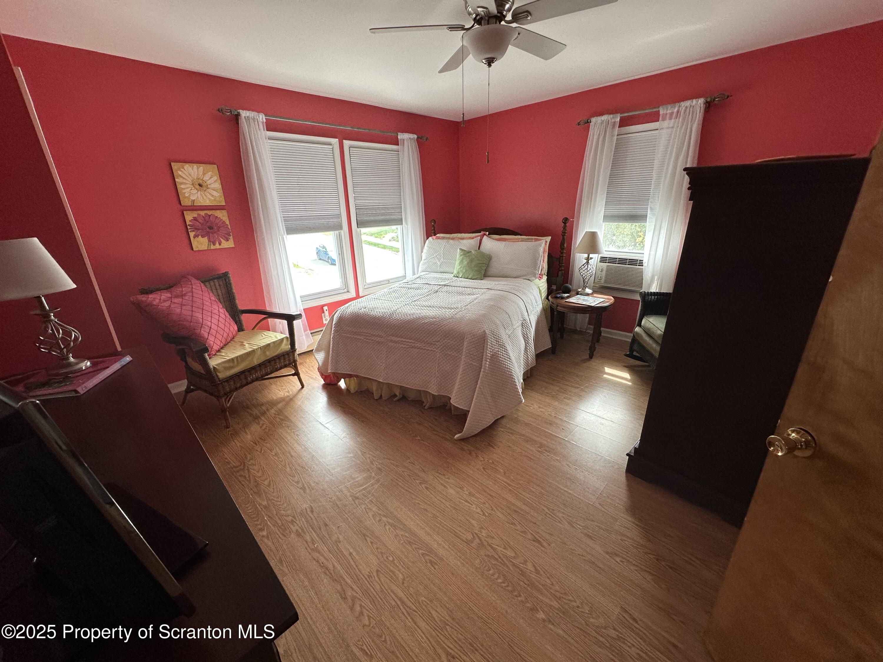 201 Church Street Dunmore, PA 18512 - Photo 24 of 31 IMG_3982 BR1