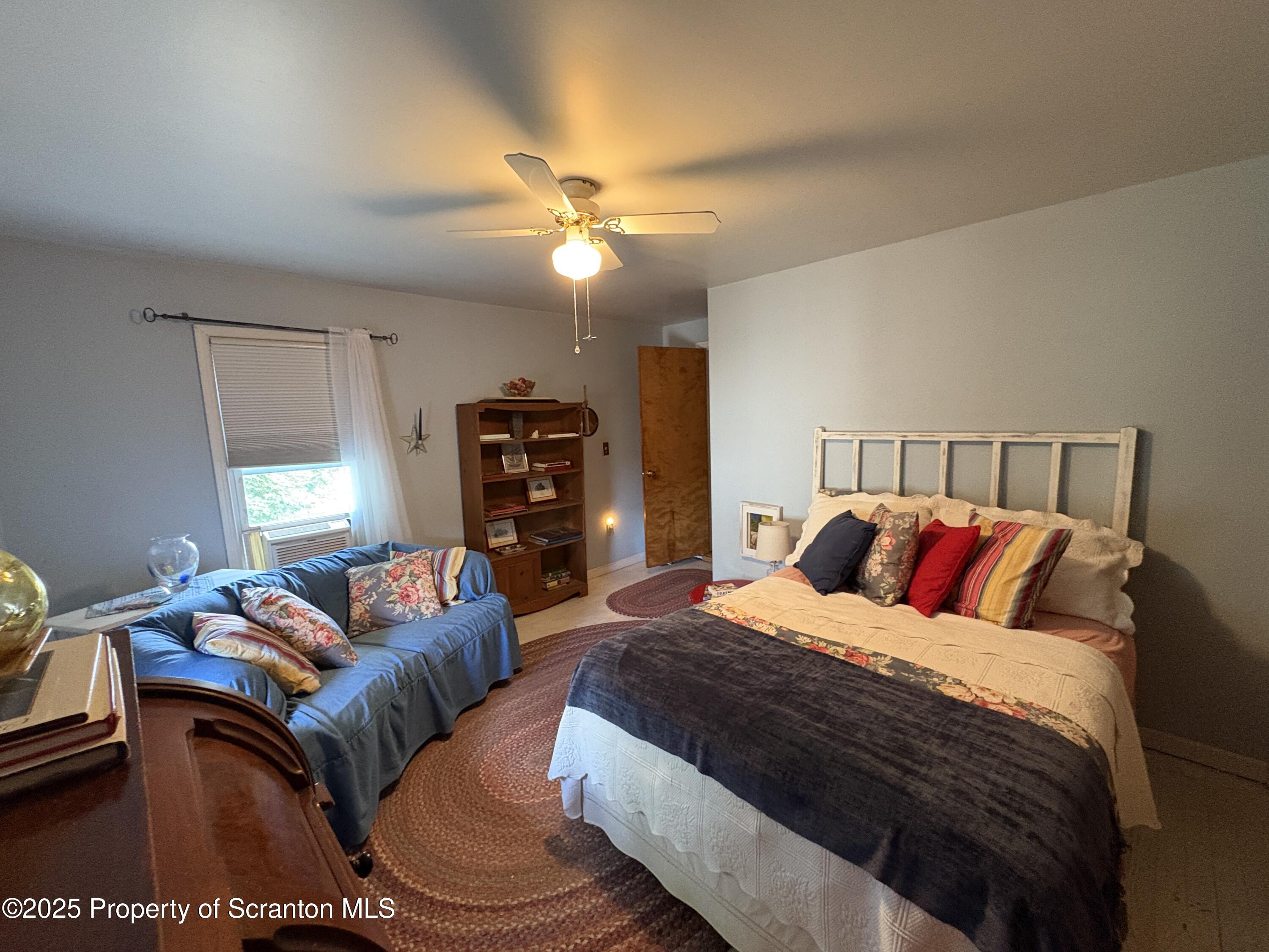 201 Church Street Dunmore, PA 18512 - Photo 28 of 31 IMG_2843