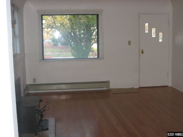 953 Bell Street Reno, NV 89503 - Photo 5 of 9