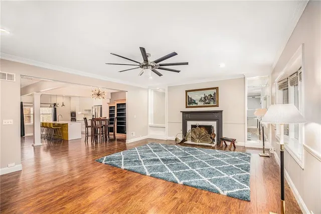 $699,999 | 31 Compton Court, Prairie Village, KS 66208