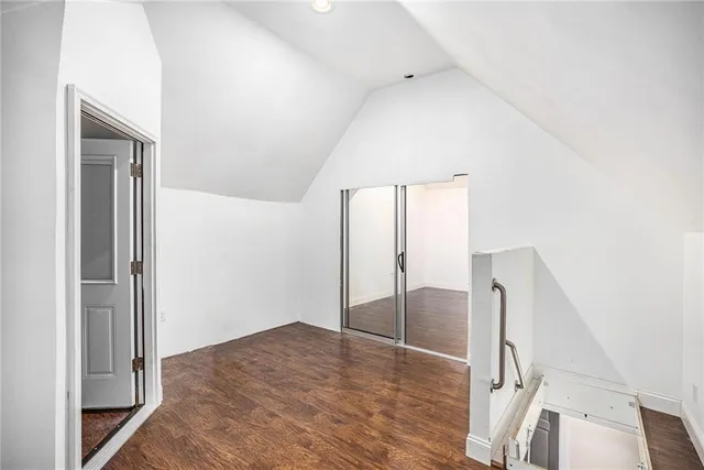 $699,999 | 31 Compton Court, Prairie Village, KS 66208