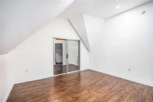 $699,999 | 31 Compton Court, Prairie Village, KS 66208