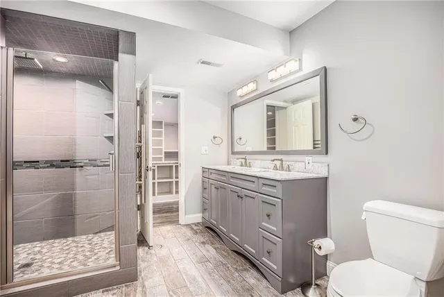 $699,999 | 31 Compton Court, Prairie Village, KS 66208