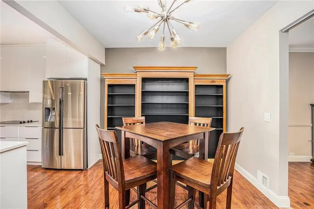 $699,999 | 31 Compton Court, Prairie Village, KS 66208