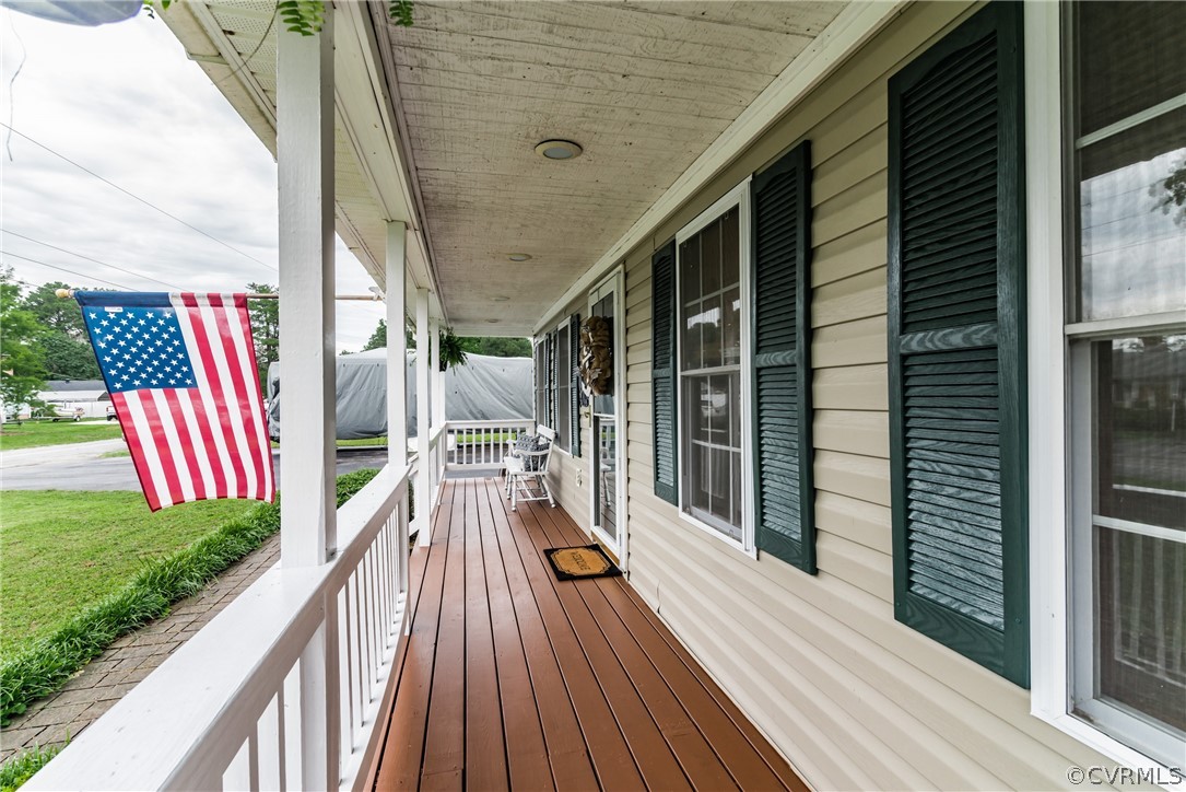 835 Riverside Drive Lanexa, VA 23089 - Photo 7 of 50 Gallery Image 7