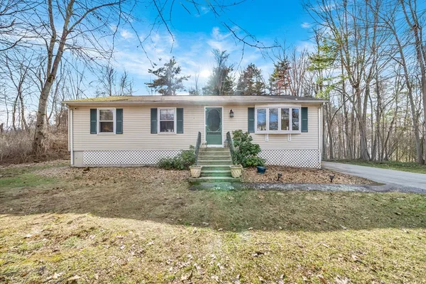 $499,000 | 10 3rd Street, Amesbury, MA 01913