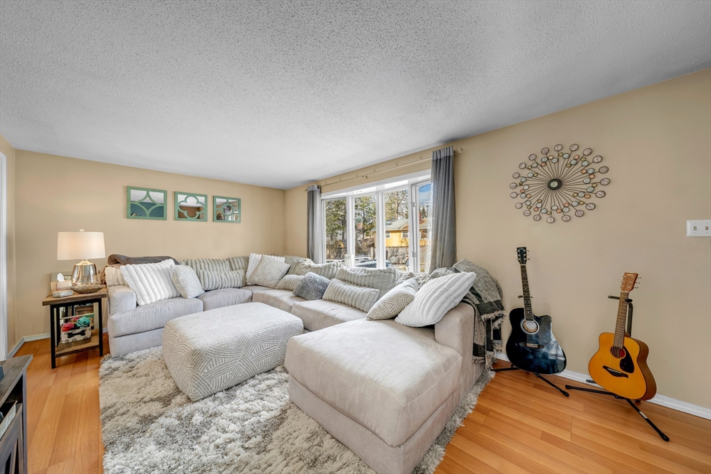 10 3rd Street Amesbury, MA 01913 - Photo 11 of 30