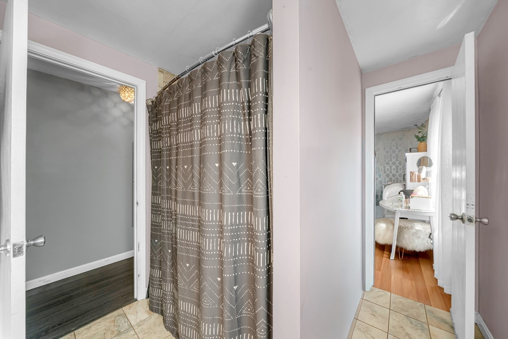 10 3rd Street Amesbury, MA 01913 - Photo 14 of 30