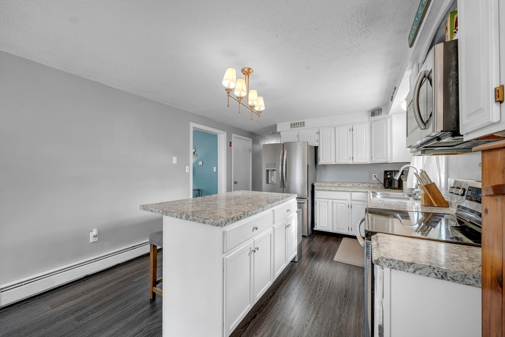 10 3rd Street Amesbury, MA 01913 - Photo 5 of 30