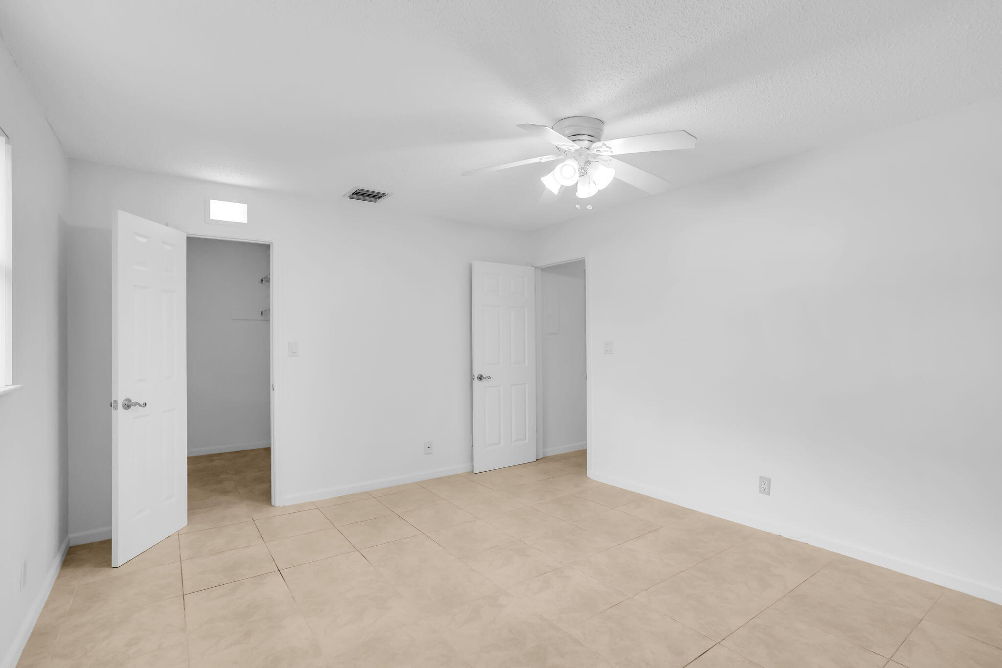 89 Lariat Circle Boca Raton, FL 33487 - Photo 20 of 31 a view of an empty room