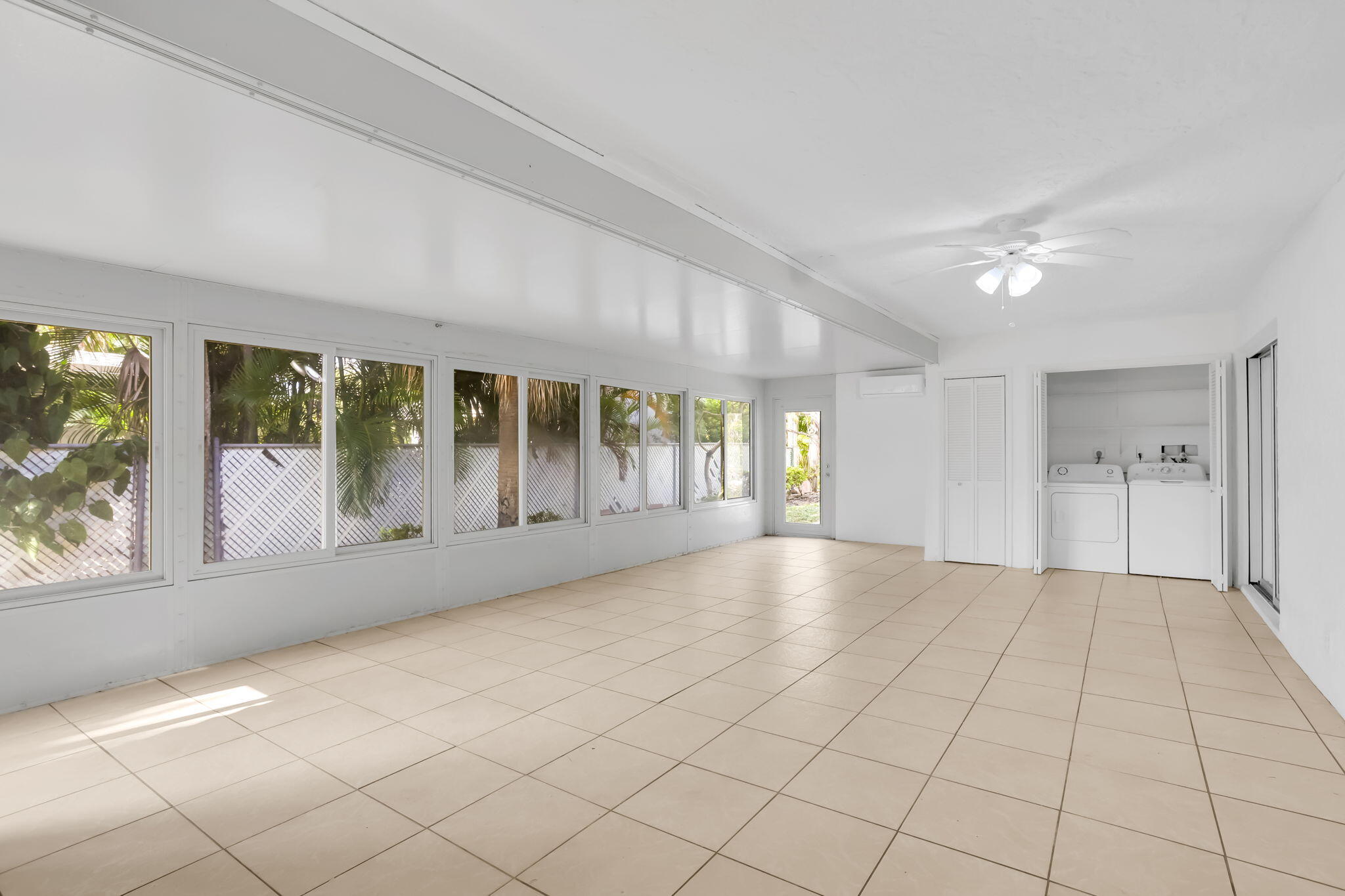 89 Lariat Circle Boca Raton, FL 33487 - Photo 23 of 31 a view of an empty room with a window