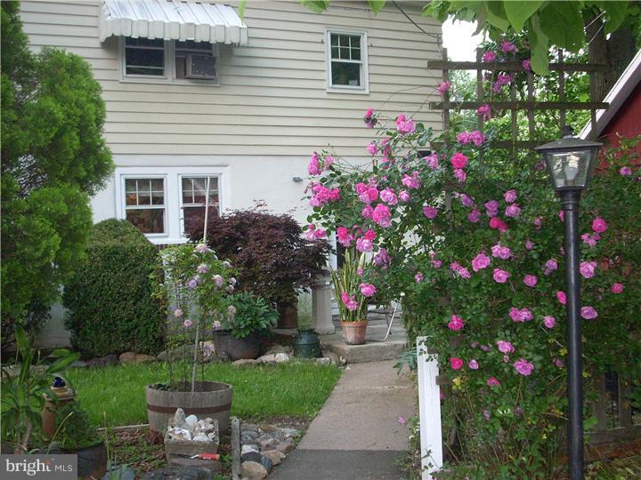 1294 Swamp Road Furlong, PA 18925 - Photo 2 of 11 Exterior Back