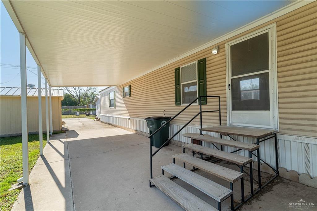 2004 Vernon Avenue Mission, TX 78572 - Photo 3 of 20