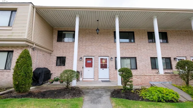 $400,000 | 183 Farrwood Drive, Unit 183, Haverhill, MA 01835