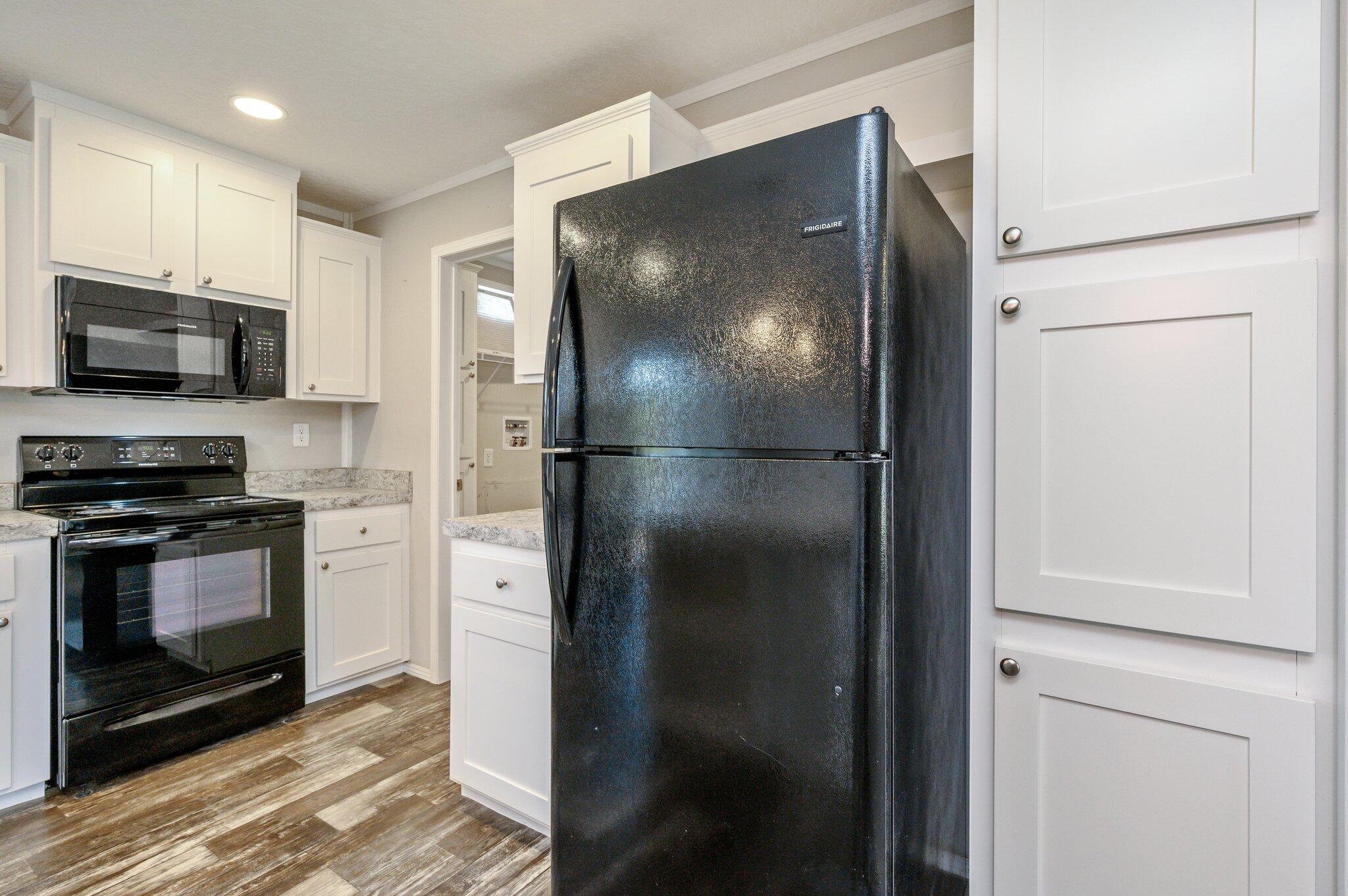 321 West Renoir Road DeFuniak Springs, FL 32433 - Photo 4 of 35 Gallery Image 4