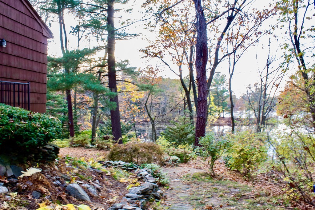 266 Stapleton Road Springfield, MA 01109 - Photo 1 of 26