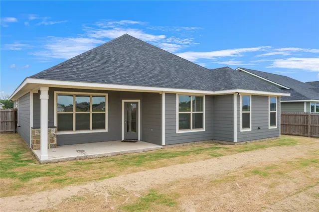 $315,000 | 424 Brazos Bend, Somerville, TX 77879