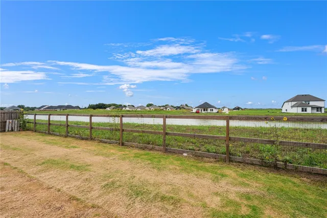 $315,000 | 424 Brazos Bend, Somerville, TX 77879