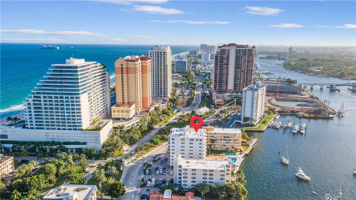 95 North Birch Road, Unit 405 Fort Lauderdale, FL 33304 - Photo 2 of 34 a view of city