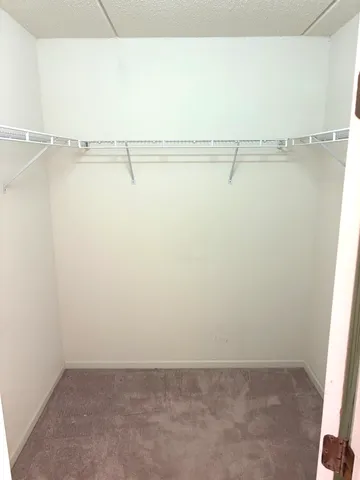 $275,000 | 1220 Depot Street, Unit 305, Glenview, IL 60025