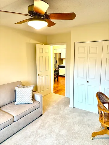 $275,000 | 1220 Depot Street, Unit 305, Glenview, IL 60025