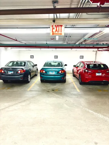 $275,000 | 1220 Depot Street, Unit 305, Glenview, IL 60025