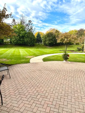 $275,000 | 1220 Depot Street, Unit 305, Glenview, IL 60025