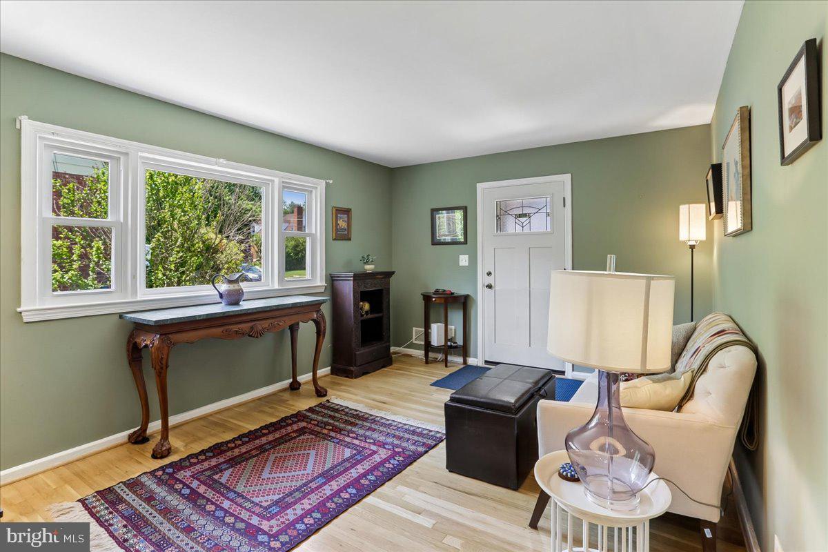 1504 Crest Road Silver Spring, MD 20902 - Photo 6 of 52