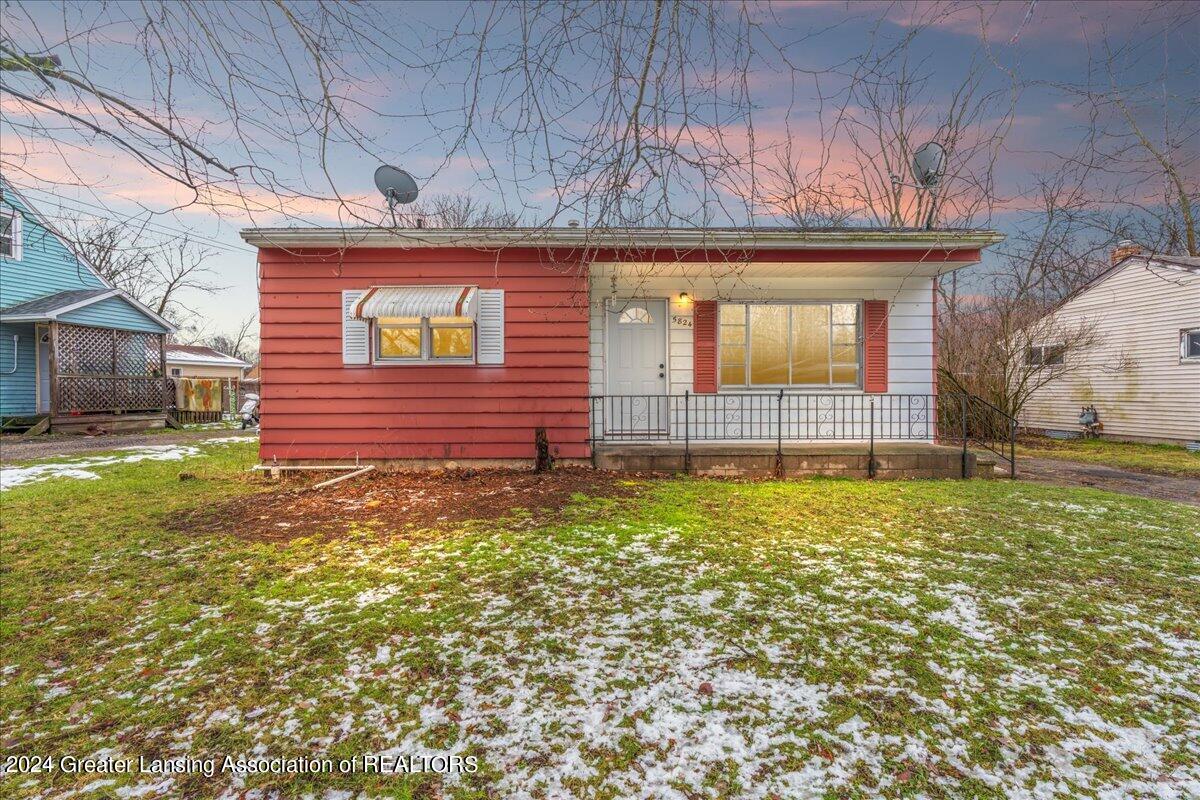 5824 Hughes Road Lansing, MI 48911 - Photo 4 of 28 03-Media Jett-3