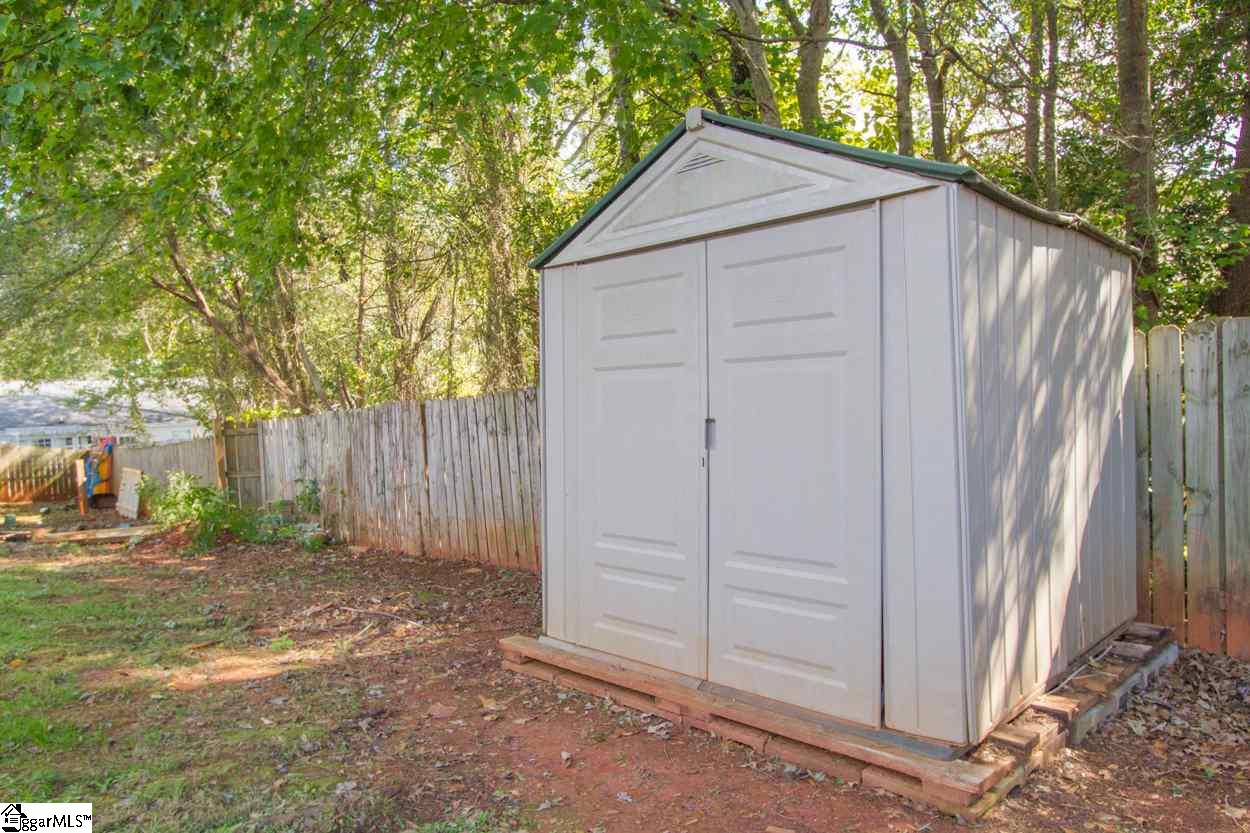 210 Ridgeover Drive Greenville, SC 29617 - Photo 29 of 35 Gallery Image 29