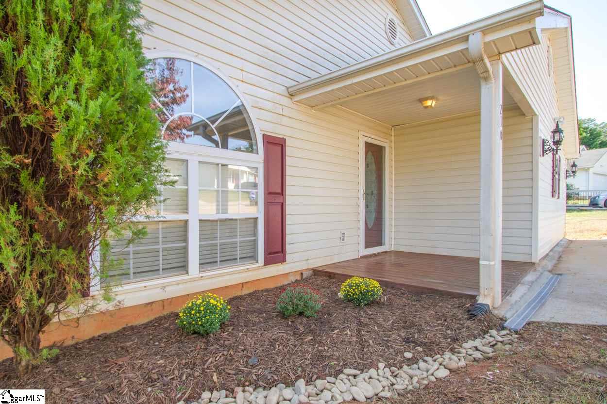 210 Ridgeover Drive Greenville, SC 29617 - Photo 34 of 35 Gallery Image 34