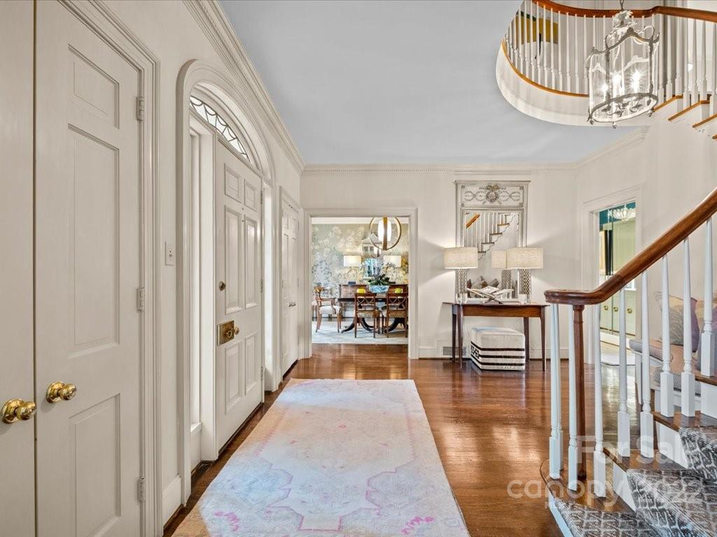 1944 Queens Road West Charlotte, NC 28209 - Photo 5 of 41 Gallery Image 5