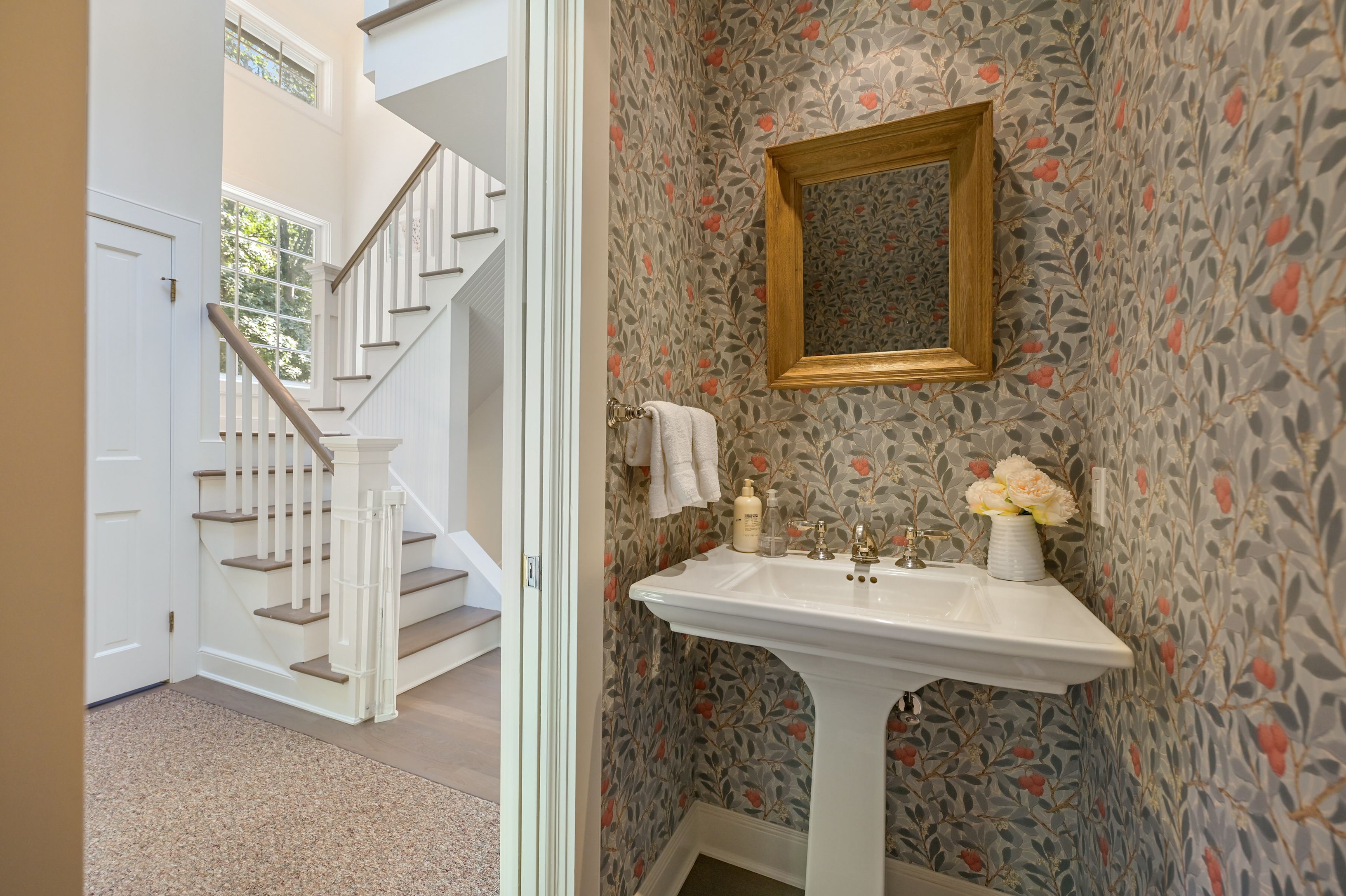 15 Ruffed Grouse Court East Hampton, NY 11937 - Photo 7 of 24