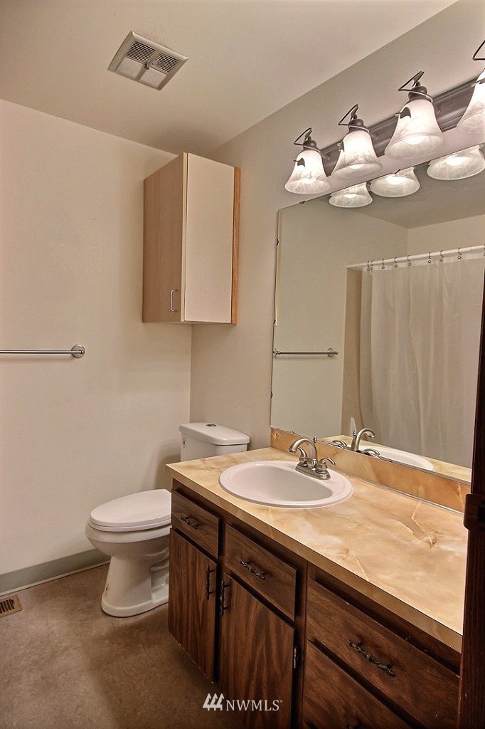 1934 Beacon Way Southeast Renton, WA 98058 - Photo 9 of 20