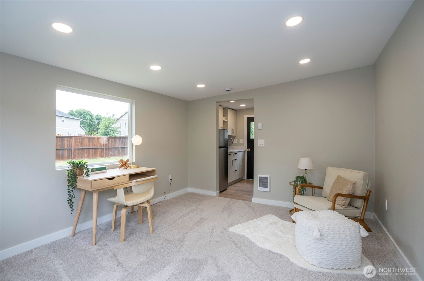 15512 Elm Street East Sumner, WA 98390 - Photo 28 of 37 a workspace with furniture and window