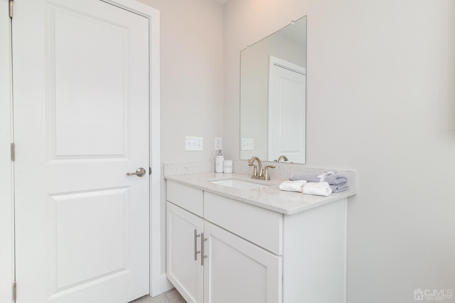 2302 Jamison Road Monroe Township, NJ 08831 - Photo 18 of 25