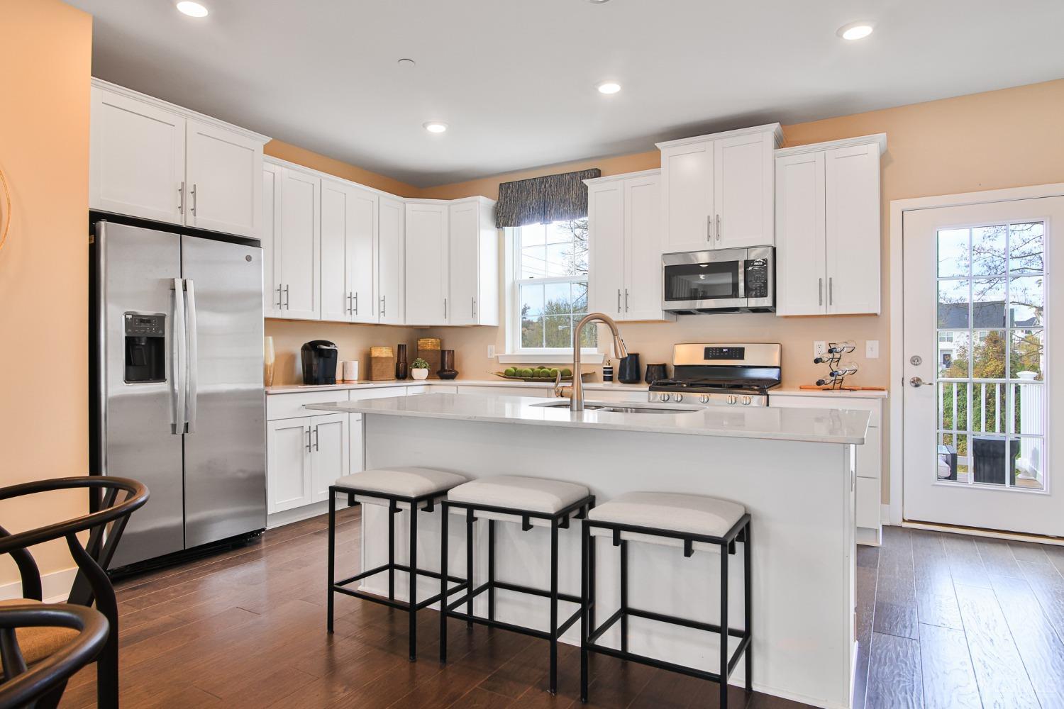 2302 Jamison Road Monroe Township, NJ 08831 - Photo 6 of 25