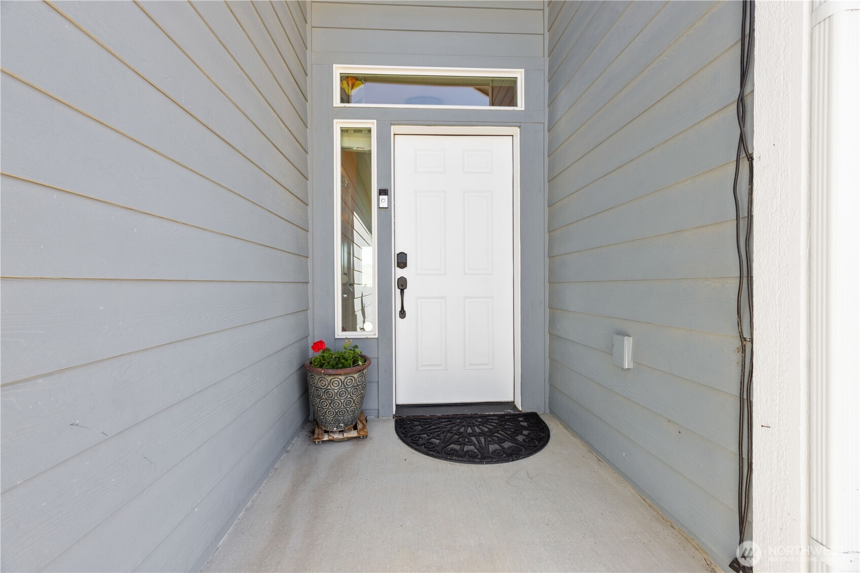 452 Spring View Place Chelan, WA 98816 - Photo 2 of 38