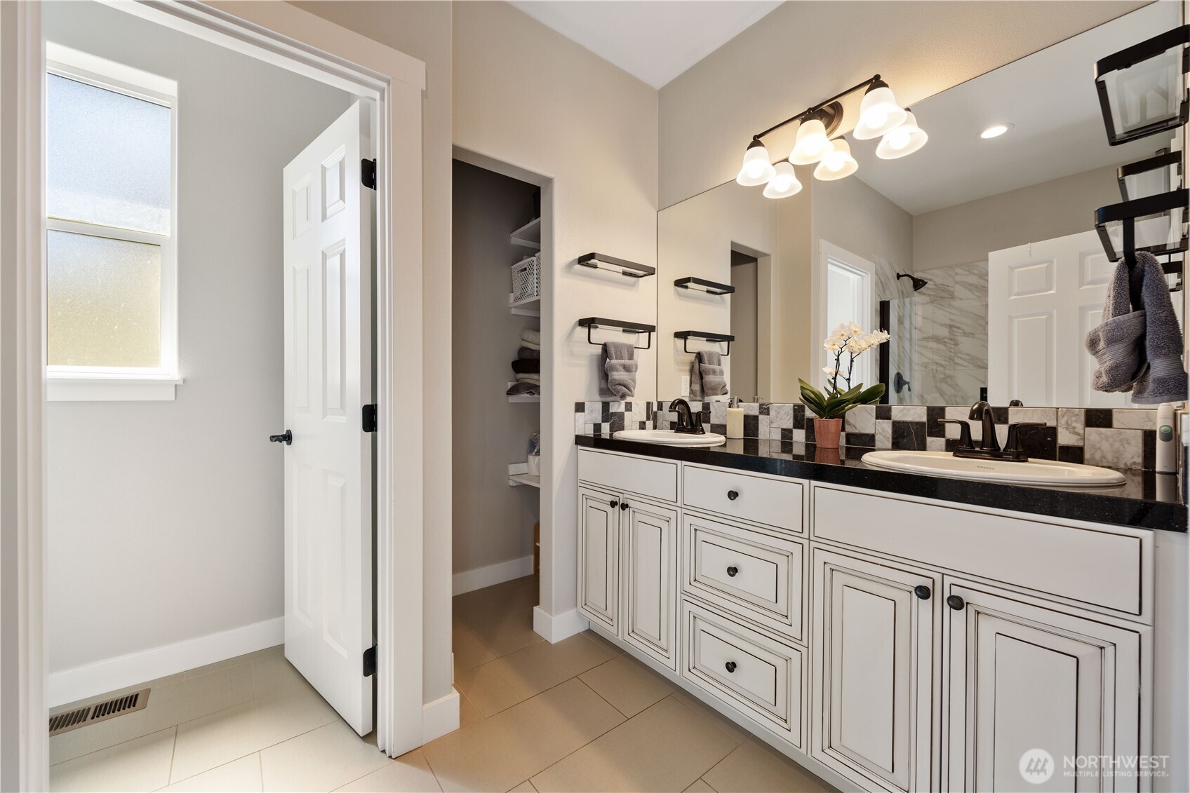 452 Spring View Place Chelan, WA 98816 - Photo 23 of 38