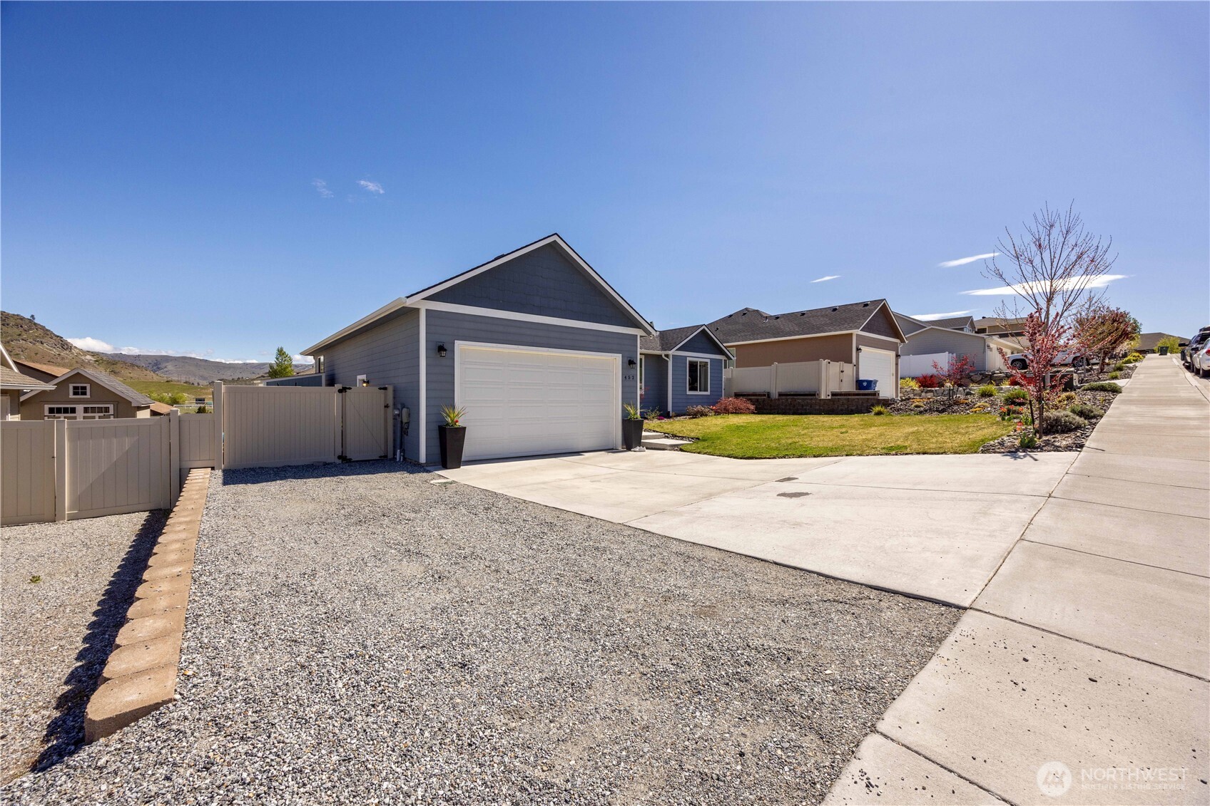 452 Spring View Place Chelan, WA 98816 - Photo 33 of 38