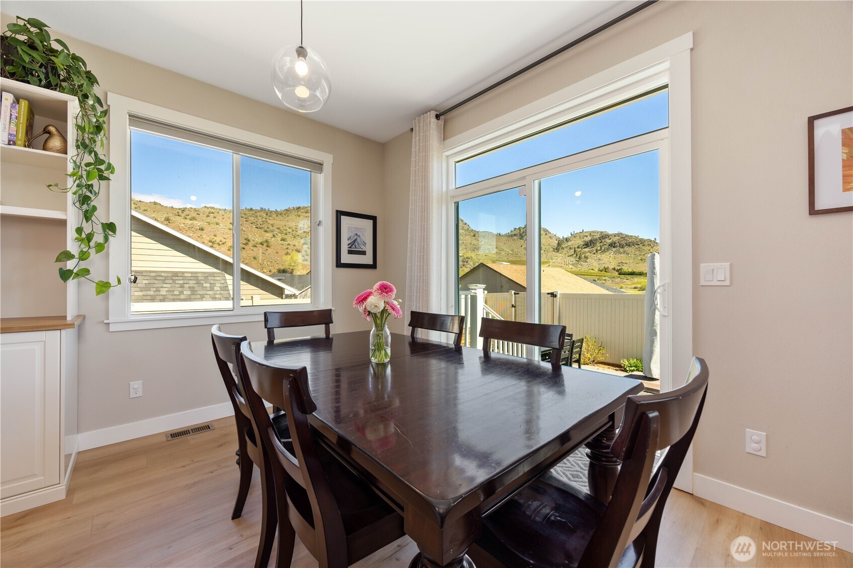 452 Spring View Place Chelan, WA 98816 - Photo 9 of 38